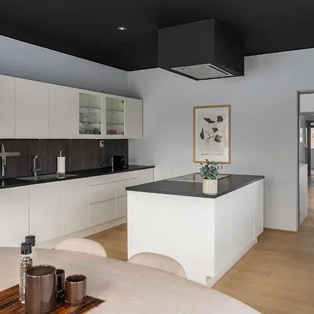 North Estate City House *